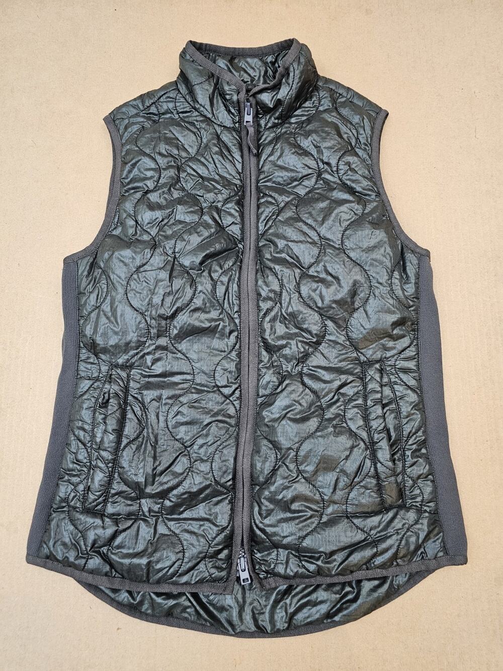 J.Crew quilted puffer vest Womens Size XS Black Full Zip